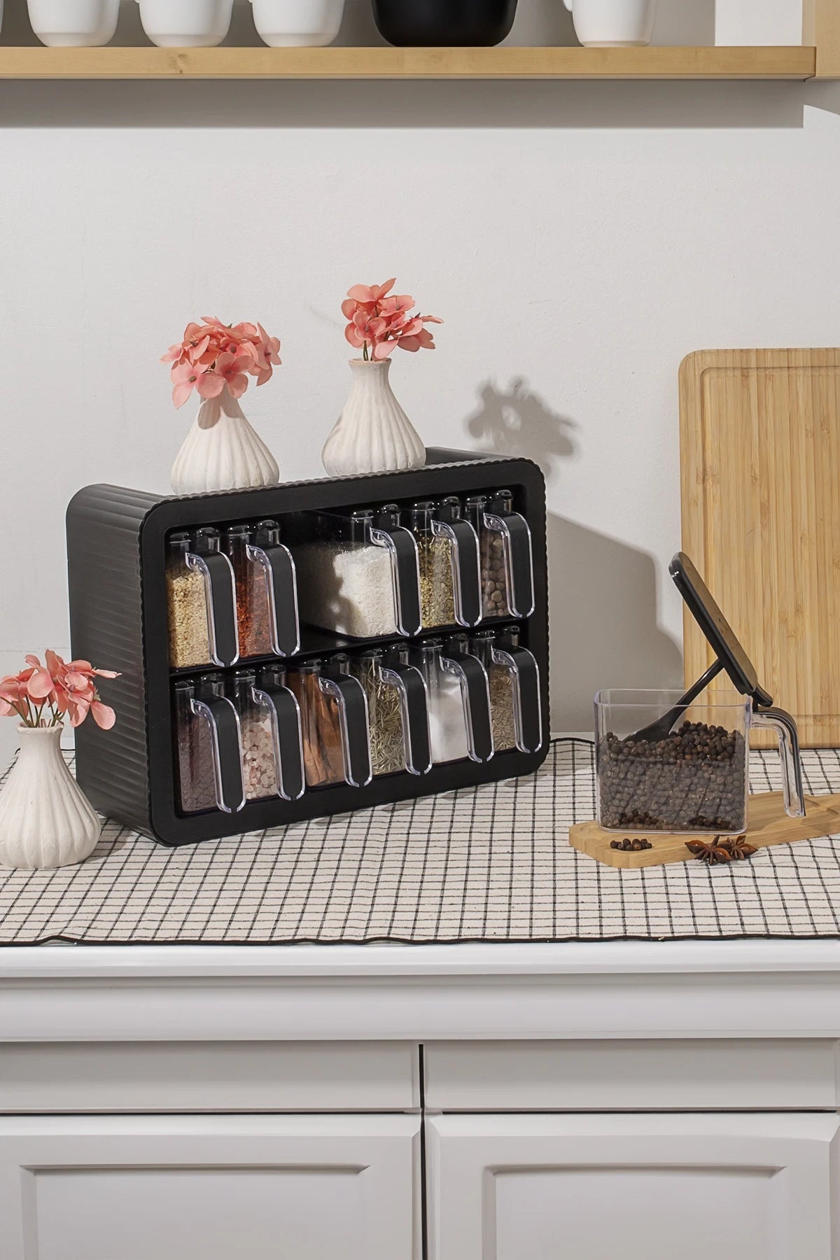 Ensemble de Pots à Épices – Design Pratique et Élégant, Fabriqué en Turquie avec 12 Pots et Fonctionnalités Astucieuses